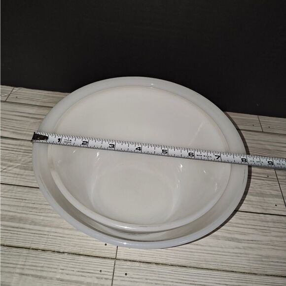 TOMAH CO-OP ELEVATOR TOMAH Wisconsin 1971 & 1972 Milkglass Advertising Bowls - Picture 9 of 10